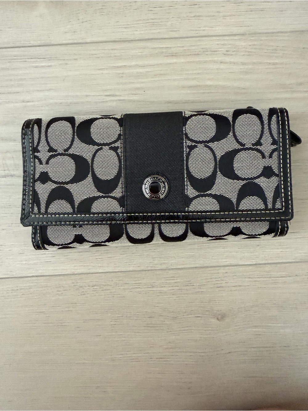 Coach Black and Cream Signature Continental Wallet